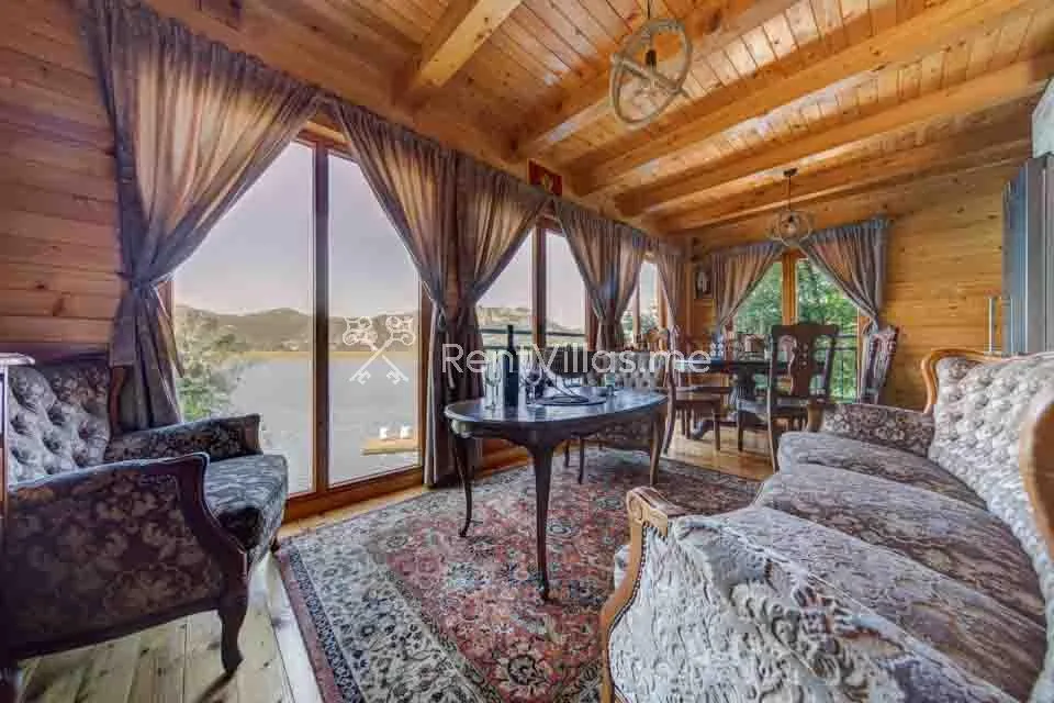 VILLA KATARINA LAGO SKADAR