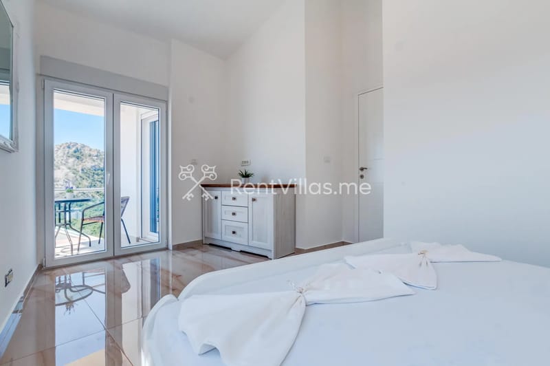 VILLA LEONA