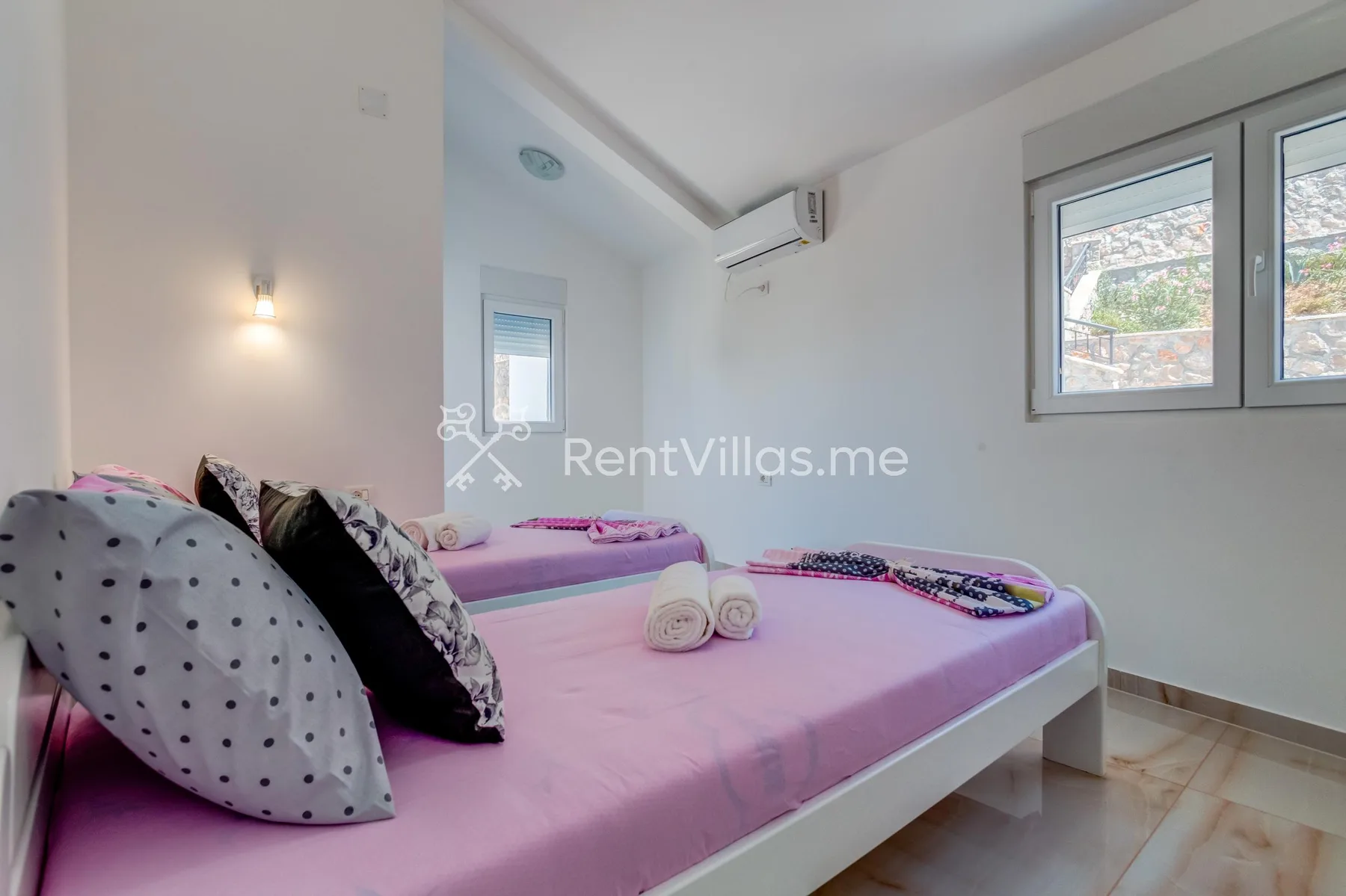 VILLA LEONA