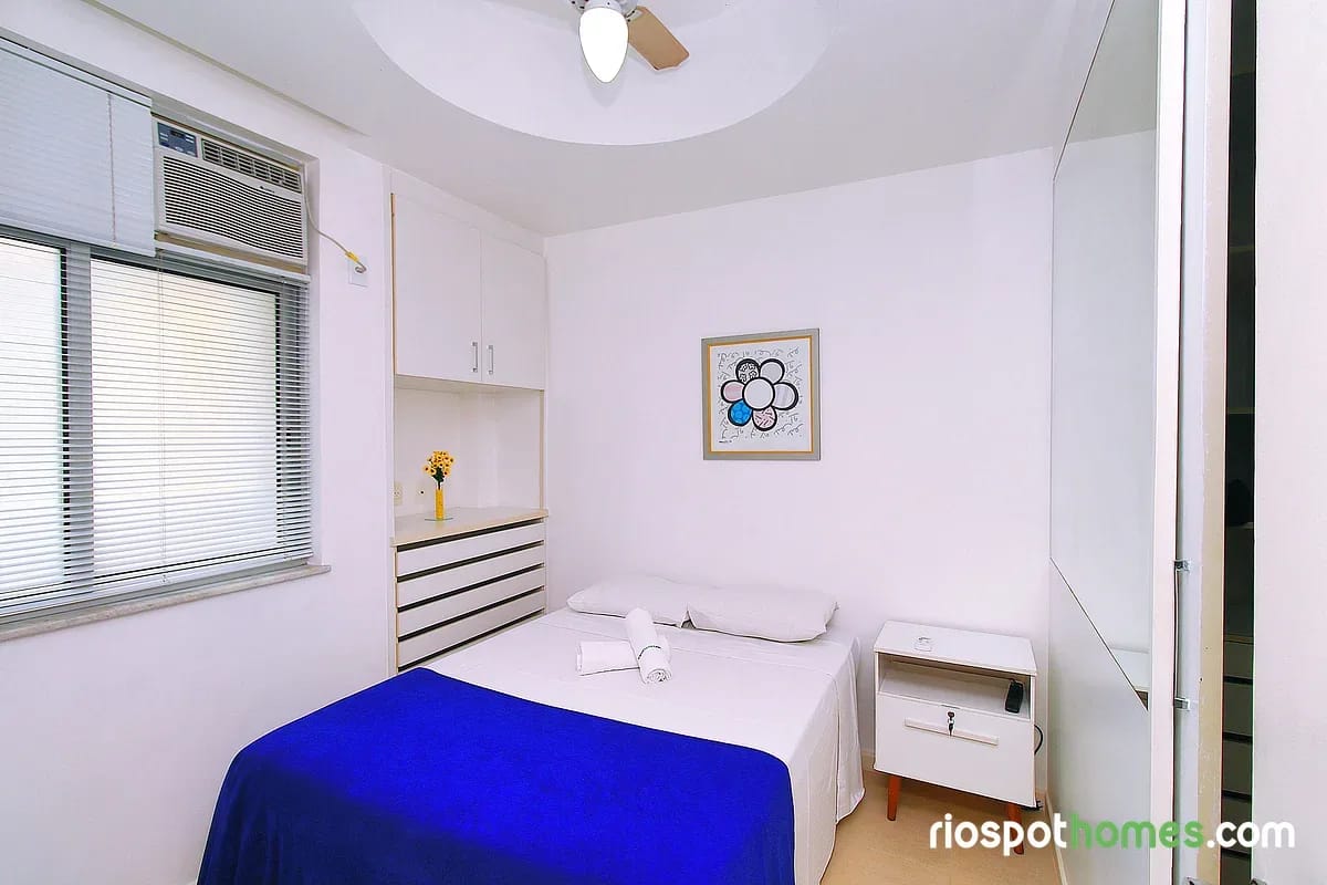 Quarto Sala a 150m da Praia | U052
