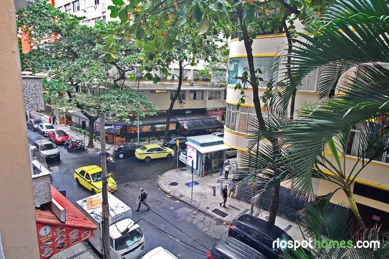 Conforto e Estilo em Copacabana | 2 Quartos D056