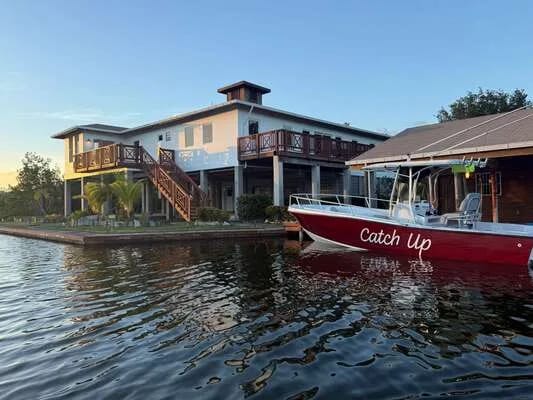 Shore Thing - on the Coco View Canal