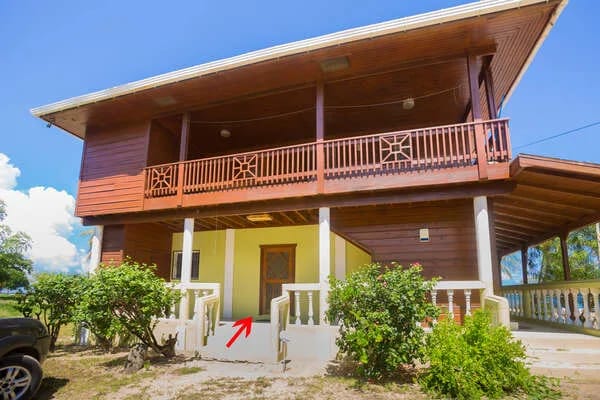 Roatan Ocean View - ground floor