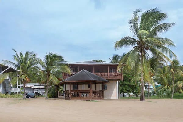 Roatan Ocean View - ground floor