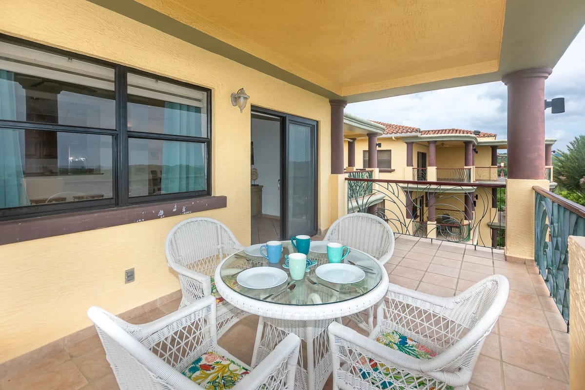 Pineapple Villa 442