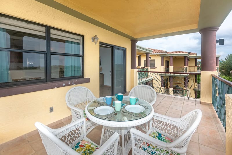 Pineapple Villa 442