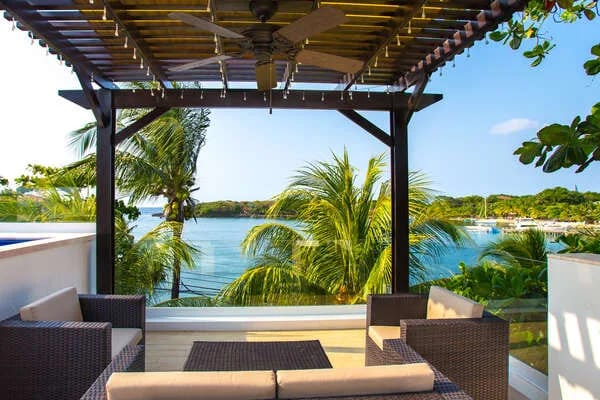 Bella Luna Beach House 3 Bedroom