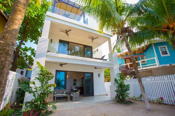 Bella Luna Beach House 3 Bedroom