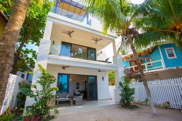 Bella Luna Beach House 3 Bedroom