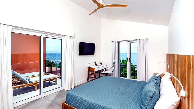Amazing Beachfront Penthouse in Playa Langosta