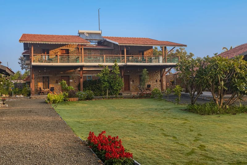 Lake House Vineyard Estate (8 Bedroom)