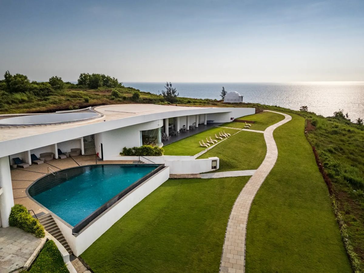 Araqila (Sea View King Suites)