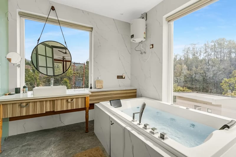 Sukh Saklana Haveli: Suites