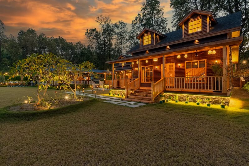 The Woods: Pine Villa