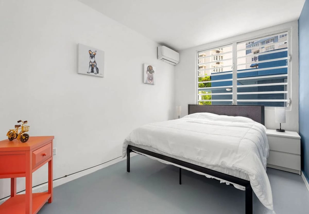 Second queen bedroom with A/C near Condado Beach