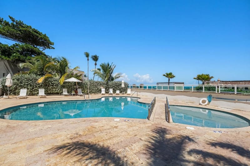 Condado Beachfront Studio | Pool & Washer