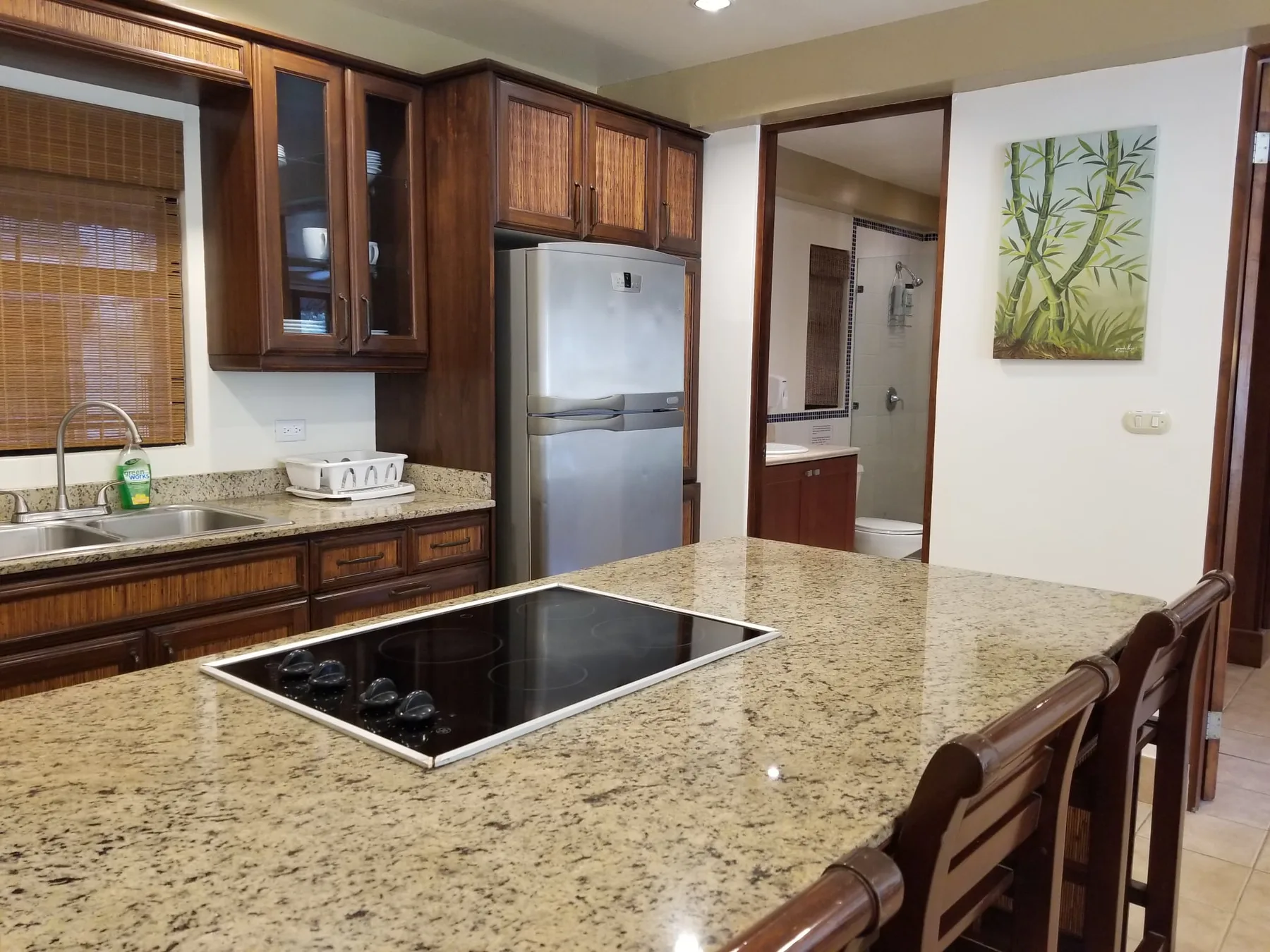 Fully equipped kitchen