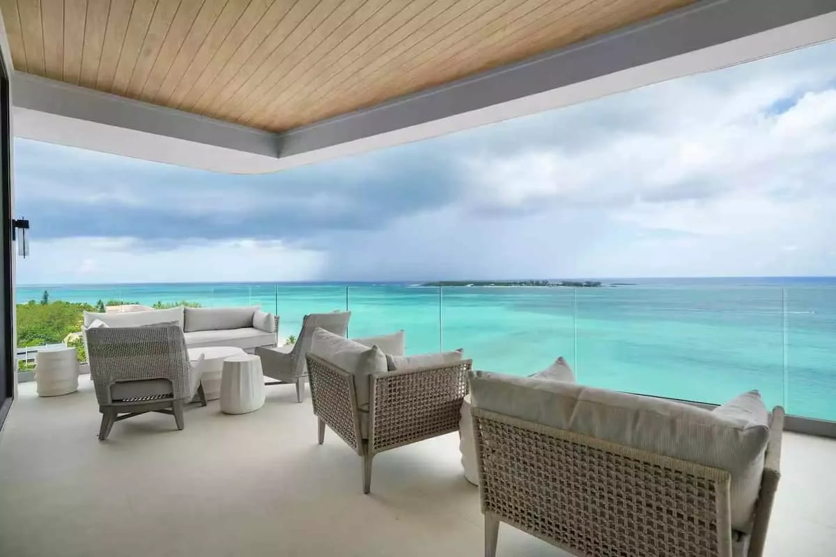 Aqualina Penthouse 1001