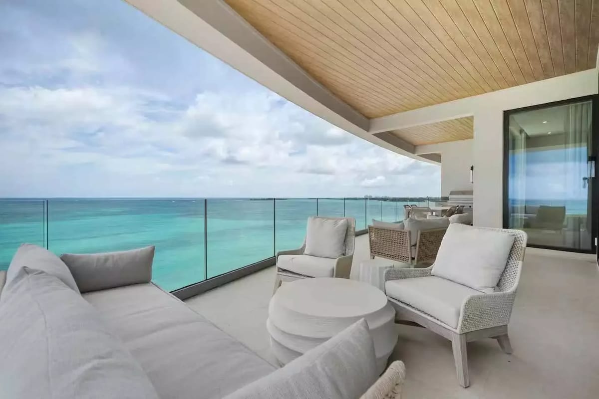 Aqualina Penthouse 1001