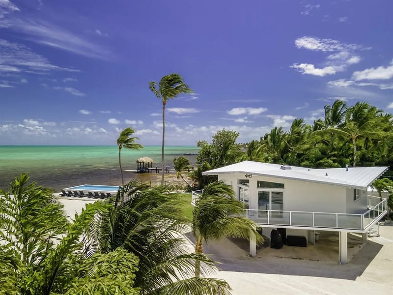 Oceanfront estate and private pool